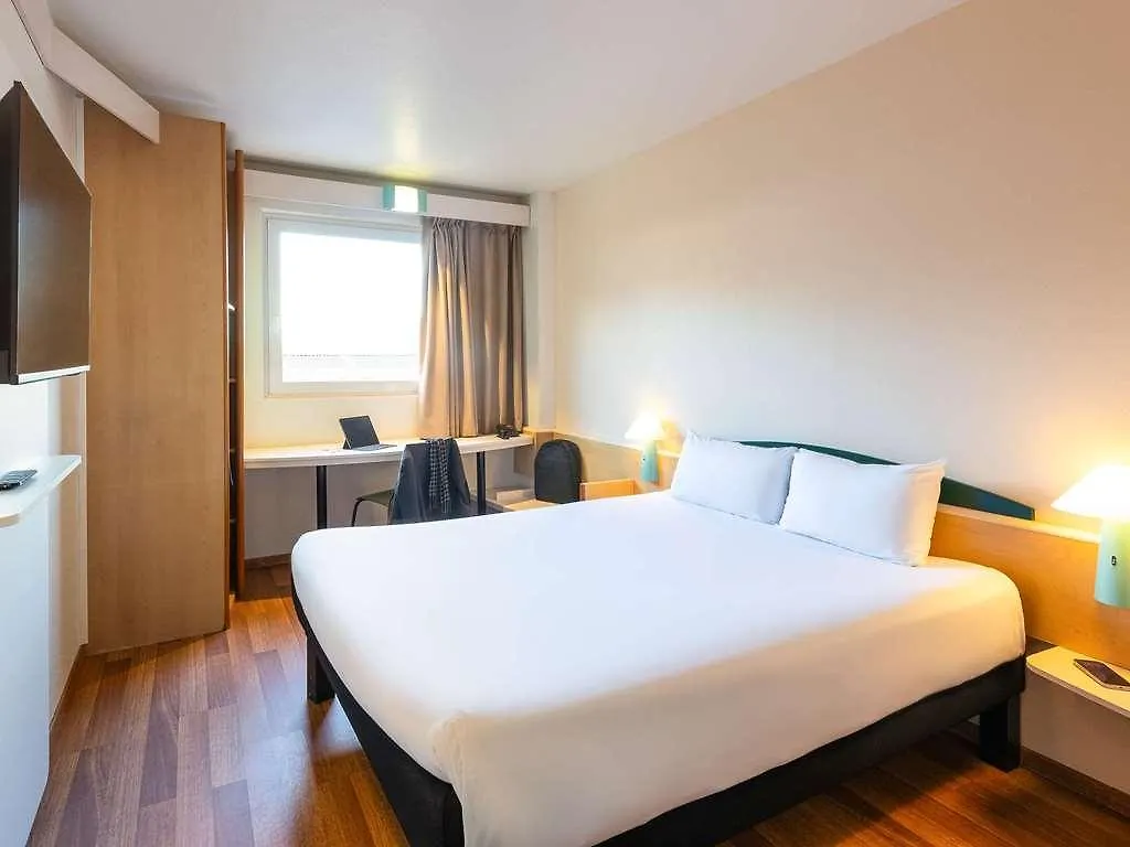 ホテル Ibis Bilbao バラカルド